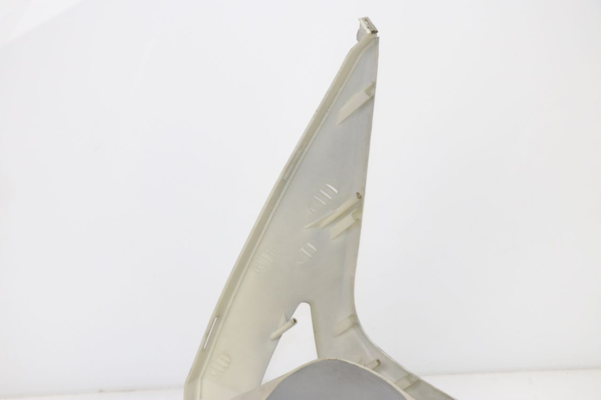 photo de FRONTVERKLEIDUNG  REVATTO FUTURA GT 125 (2006 - 2008) - Zoom auf Gebrauchszustand