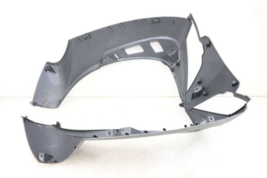 photo de FRONTVERKLEIDUNG  PEUGEOT GEOPOLIS RS 125 (2007 - 2009) - Kennzeichnungen und Originalreferenzen