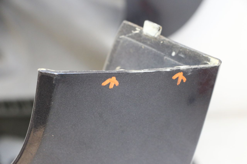 photo de FRONTVERKLEIDUNG  KYMCO GRAND DINK 125 (2008 - 2014) - Zoom auf Gebrauchszustand