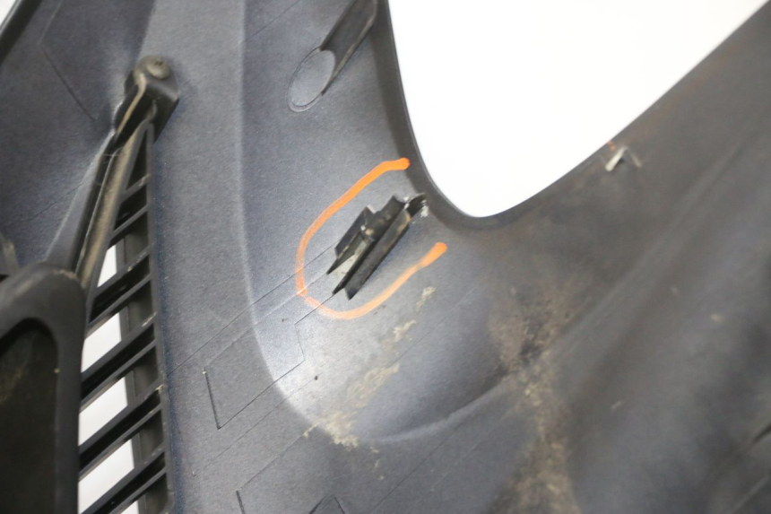 photo de FRONTVERKLEIDUNG  KYMCO GRAND DINK 125 (2008 - 2014) - Technische Nahaufnahme