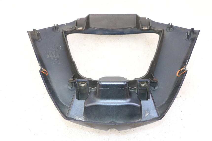 photo de FRONTVERKLEIDUNG UNTER PIAGGIO MP3 LT 300 (2010 - 2016) - Zoom auf Komponenten