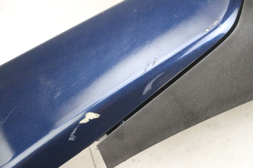 photo de FRONTVERKLEIDUNG UNTER PIAGGIO MP3 RL 250 (2006 - 2010) - Zoom auf Gebrauchszustand