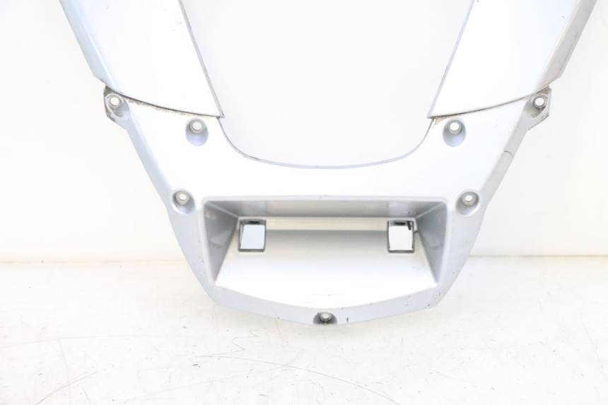 photo de FRONTVERKLEIDUNG UNTER PIAGGIO MP3 125 (2006 - 2014) - Zoom auf Gebrauchszustand