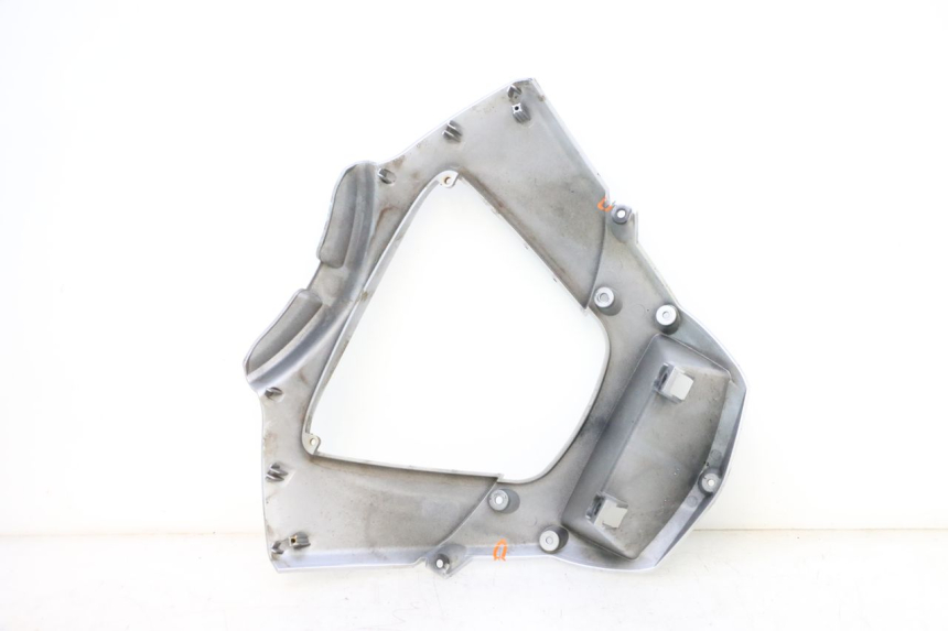 photo de FRONTVERKLEIDUNG UNTER PIAGGIO MP3 125 (2006 - 2014) - Oberflächenzustand und Material