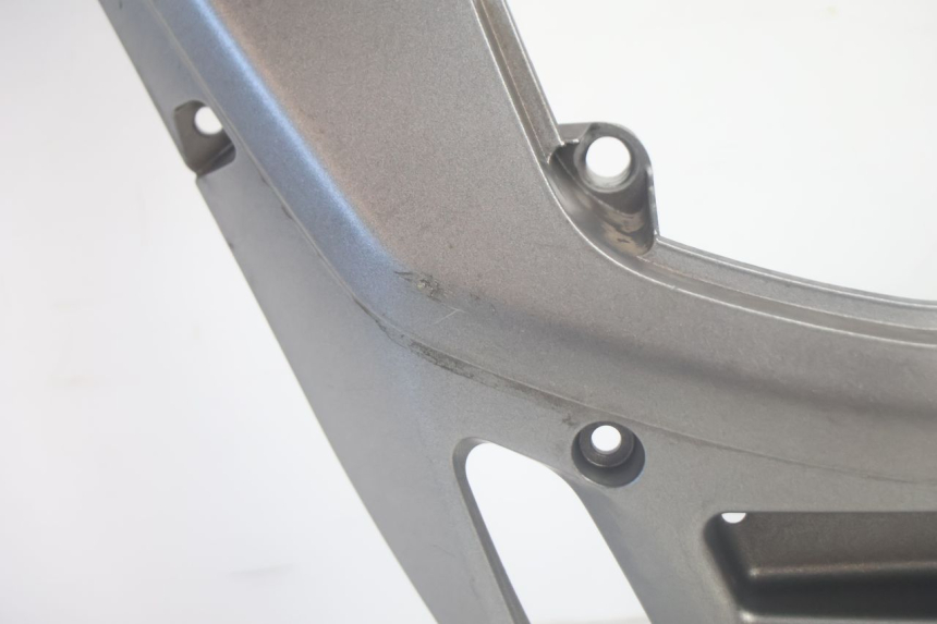 photo de FRONTVERKLEIDUNG UNTER PIAGGIO MP3 500 (2016 - 2018) - Detailansicht des Bauteils