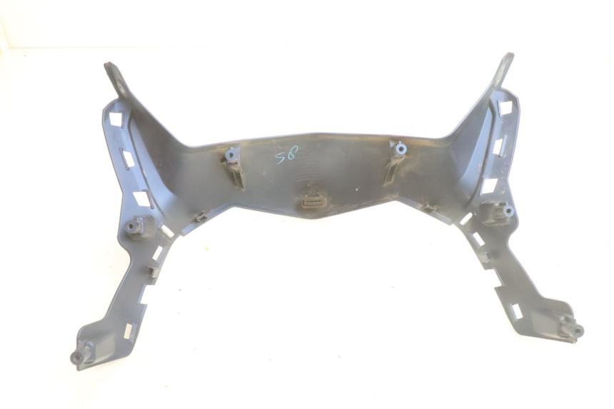 photo de FRONTVERKLEIDUNG UNTER YAMAHA N-MAX NMAX 125 (2021 - 2024) - Details der Befestigungspunkte