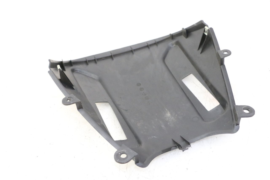 photo de INNERE FRONTVERKLEIDUNG KYMCO XCITING 500 (2007 - 2010) - Detailansicht des Bauteils