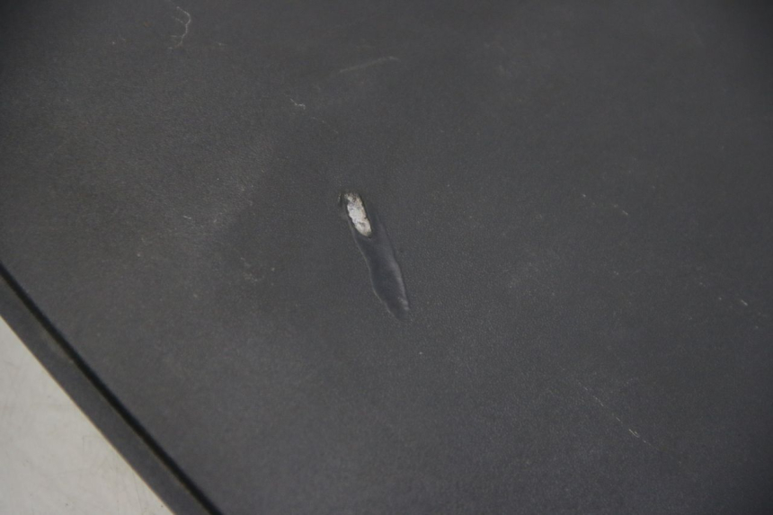 photo de INNENVERKLEIDUNG DER FRONT PIAGGIO MP3 125 (2006 - 2014) - Oberflächenzustand und Material