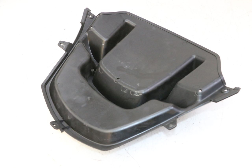 photo de INNERE FRONTVERKLEIDUNG PIAGGIO MP3 500 (2011 - 2015) - Zoom auf Gebrauchszustand