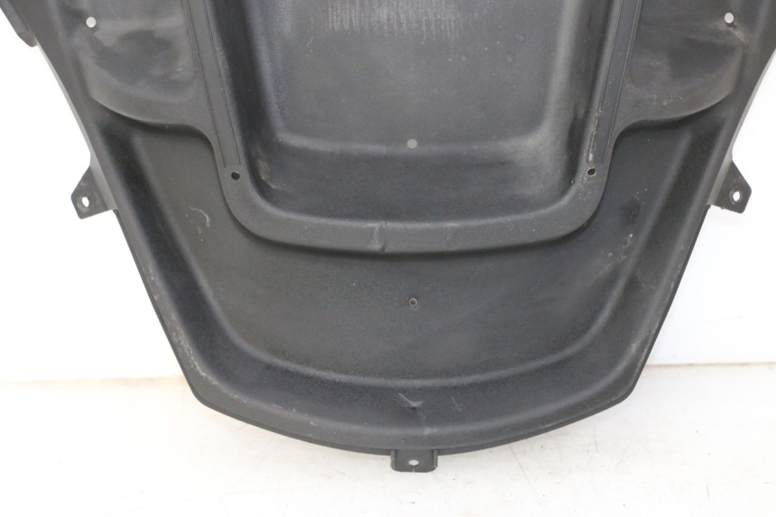photo de INNERE FRONTVERKLEIDUNG PIAGGIO MP3 500 (2011 - 2015) - Details der Befestigungspunkte