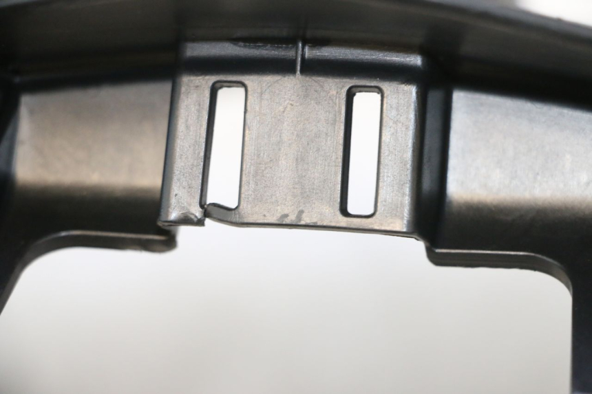 photo de INNERE FRONTVERKLEIDUNG PIAGGIO MP3 500 (2016 - 2018) - Detailansicht des Bauteils