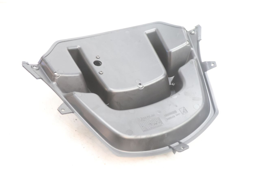 photo de INNERE FRONTVERKLEIDUNG PIAGGIO MP3 500 (2011 - 2015) - Details der Befestigungspunkte