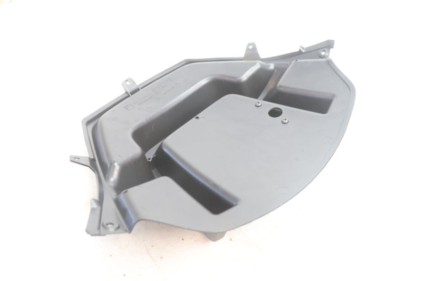 photo de INNERE FRONTVERKLEIDUNG PIAGGIO MP3 500 (2011 - 2015) - Oberflächenzustand und Material