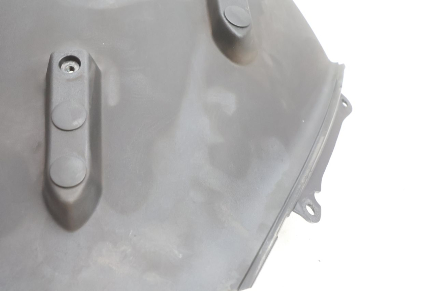 photo de INNERE FRONTVERKLEIDUNG PIAGGIO MP3 500 (2016 - 2018) - Zoom auf Gebrauchszustand