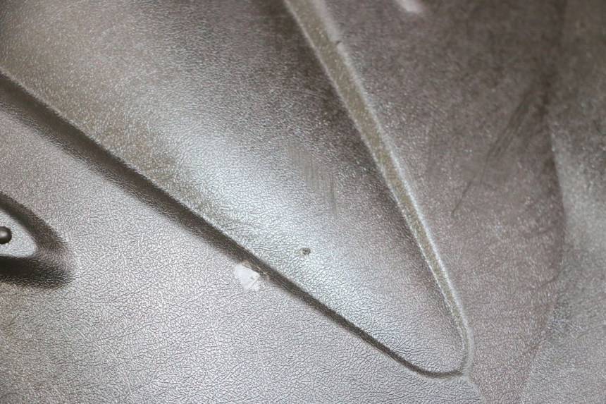 photo de INNERE FRONTVERKLEIDUNG PEUGEOT CITYSTAR 2T 50 (2018 - 2021) - Zoom auf Gebrauchszustand