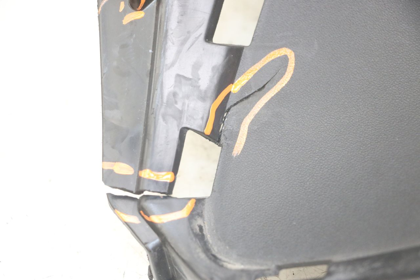 photo de INNENVERKLEIDUNG DER FRONT YAMAHA XMAX X-MAX ABS 125 (2017 - 2020) - Geprüftes Gebrauchtteil