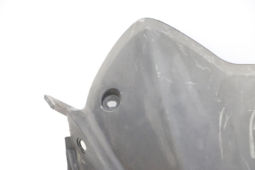 photo de INNENVERKLEIDUNG DER FRONT YAMAHA X-MAX XMAX ABS 250 (2010 - 2012) - Details der Befestigungspunkte