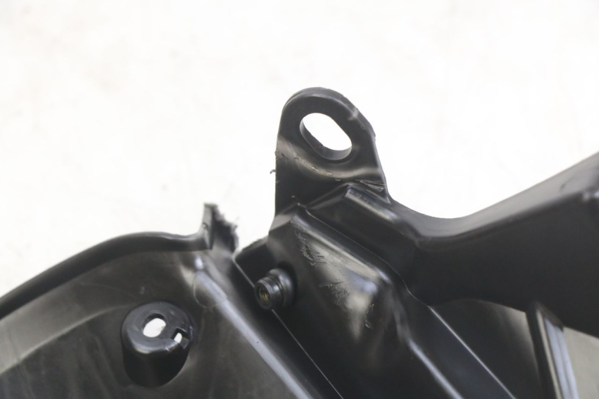 photo de INNENVERKLEIDUNG DER FRONT YAMAHA X-MAX XMAX 125 (2010 - 2013) - Zoom auf Gebrauchszustand