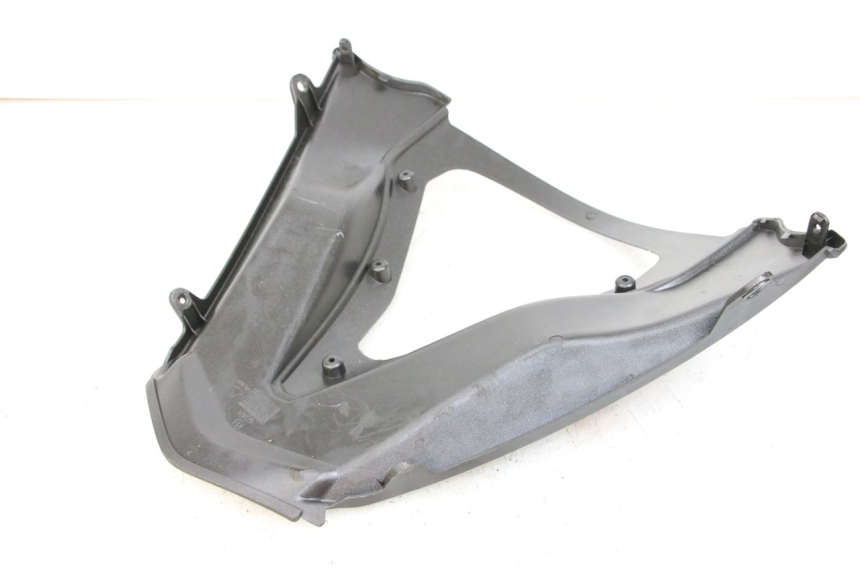 photo de INNENVERKLEIDUNG DER FRONT PIAGGIO X10 125 (2012 - 2017) - Zoom auf Gebrauchszustand