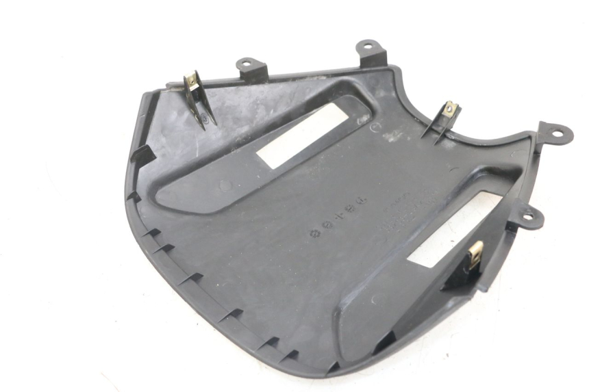 photo de INNERE FRONTVERKLEIDUNG KYMCO XCITING 250 (2006 - 2009) - Zoom auf Gebrauchszustand