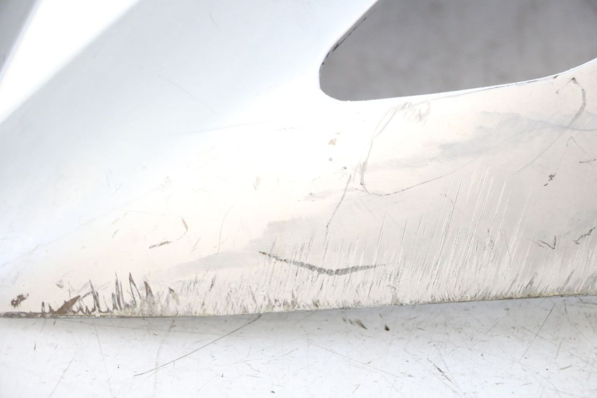 photo de FRONTVERKLEIDUNG  PEUGEOT KISBEE 2T 50 (2010 - 2017) - Details der Befestigungspunkte