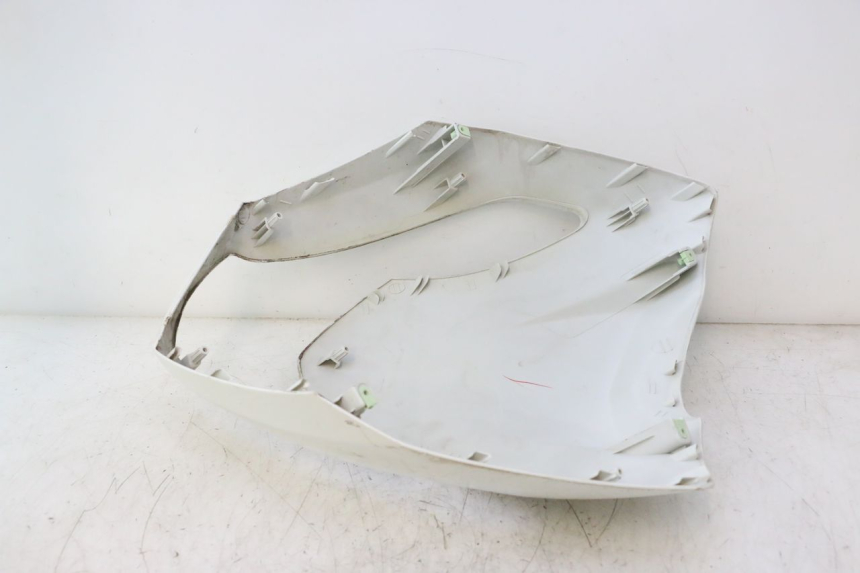photo de FRONTVERKLEIDUNG  PEUGEOT KISBEE 2T 50 (2010 - 2017) - Details der Befestigungspunkte