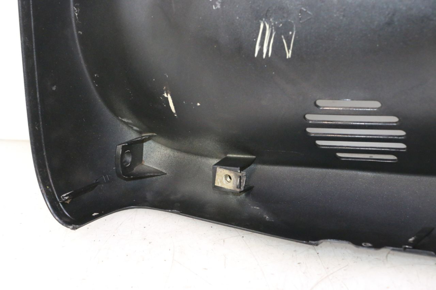 photo de FRONTVERKLEIDUNG  PIAGGIO LIBERTY 125 (1998 - 2008) - Profilansicht des Ersatzteils