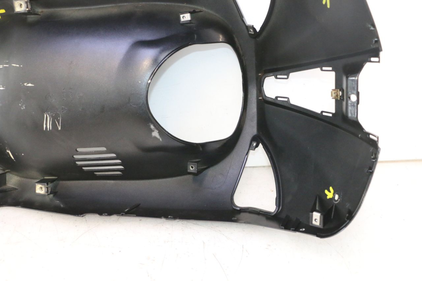 photo de FRONTVERKLEIDUNG  PIAGGIO LIBERTY 125 (1998 - 2008) - Detailansicht des Bauteils