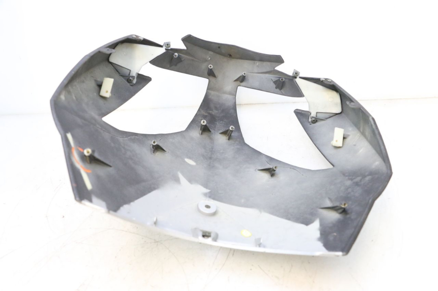 photo de FRONTVERKLEIDUNG  KEEWAY MATRIX RX9 125 (2006 - 2007) - Details der Befestigungspunkte