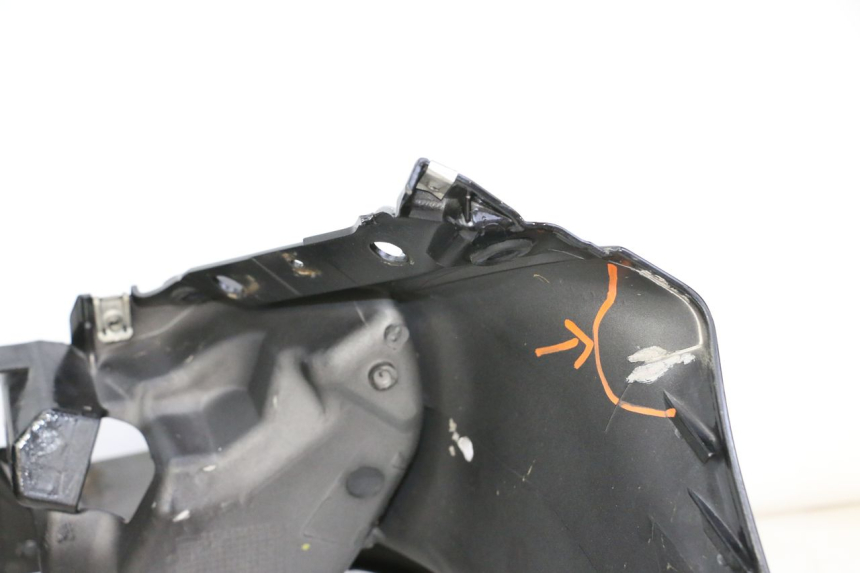 photo de FRONTVERKLEIDUNG  PIAGGIO MP3 LT 300 (2010 - 2016) - Zoom auf Gebrauchszustand