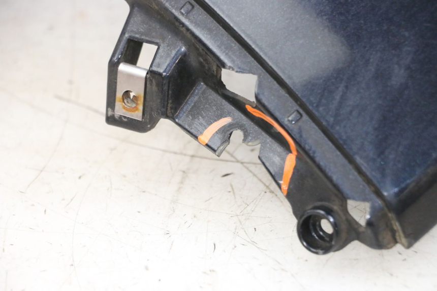 photo de FRONTVERKLEIDUNG  PIAGGIO MP3 125 (2006 - 2014) - Weitere Ansicht des Artikels