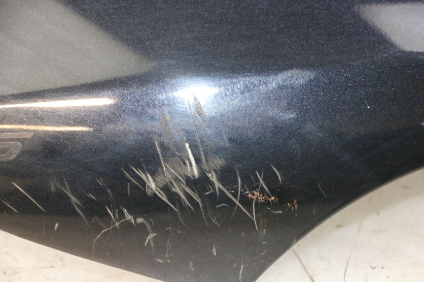 photo de FRONTVERKLEIDUNG  PIAGGIO MP3 125 (2006 - 2014) - Hochauflösende Nahaufnahme