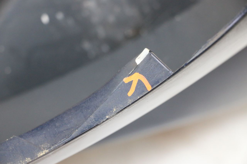 photo de FRONTVERKLEIDUNG  PIAGGIO MP3 RL 250 (2006 - 2010) - Details der Befestigungspunkte