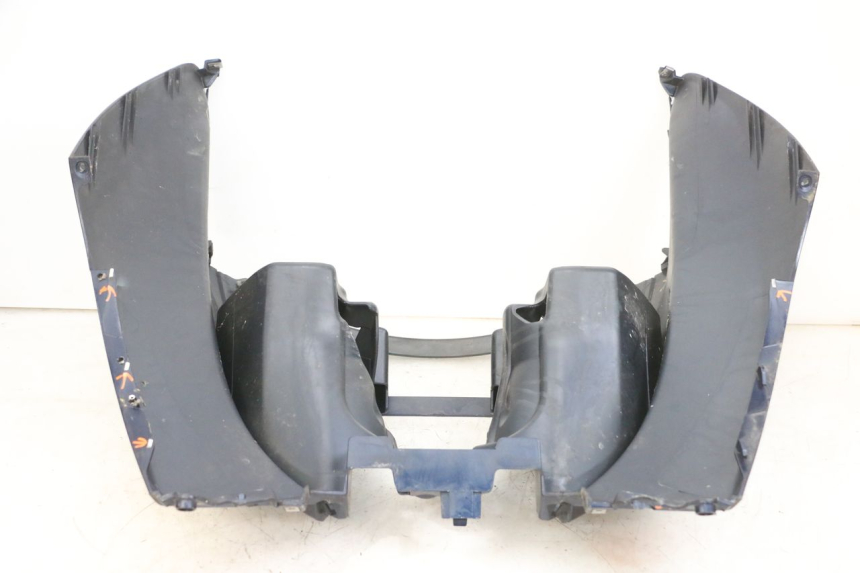 photo de FRONTVERKLEIDUNG  PIAGGIO MP3 RL 250 (2006 - 2010) - Kennzeichnungen und Originalreferenzen