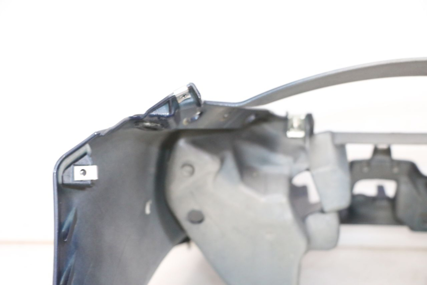 photo de FRONTVERKLEIDUNG  PIAGGIO MP3 RL 250 (2006 - 2010) - Detaillierte Sichtprüfung