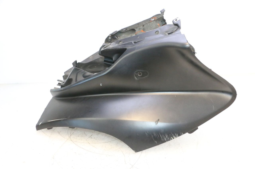 photo de FRONTVERKLEIDUNG  PIAGGIO MP3 RL 250 (2006 - 2010) - Hochauflösende Nahaufnahme