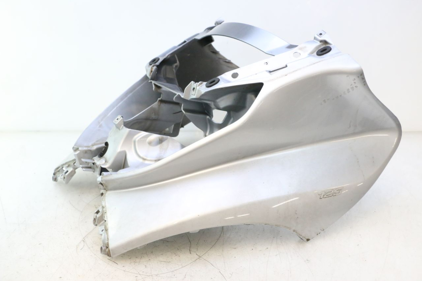 photo de FRONTVERKLEIDUNG  PIAGGIO MP3 125 (2006 - 2014) - Weitere Ansicht des Artikels