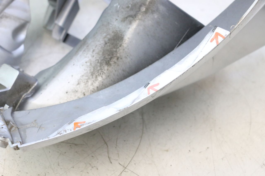 photo de FRONTVERKLEIDUNG  PIAGGIO MP3 125 (2006 - 2014) - Hochauflösende Nahaufnahme