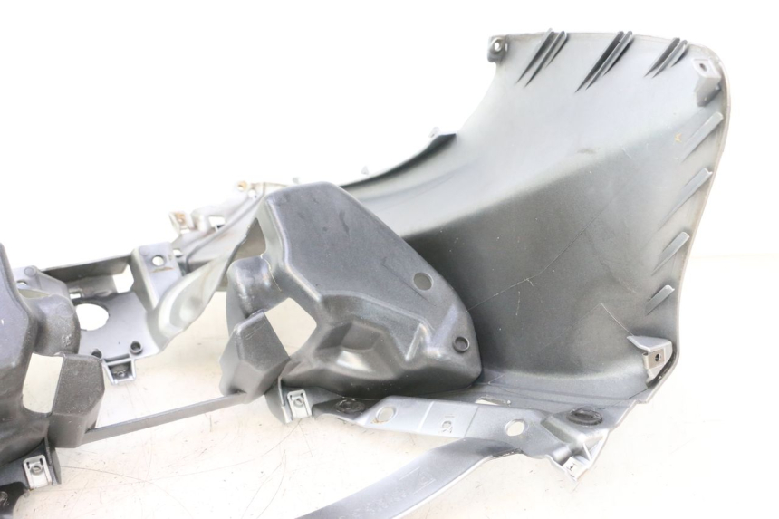 photo de FRONTVERKLEIDUNG  PIAGGIO MP3 125 (2006 - 2014) - Profilansicht des Ersatzteils