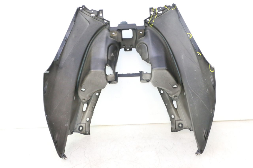 photo de FRONTVERKLEIDUNG  PIAGGIO MP3 500 (2016 - 2018) - Fokus auf die Struktur