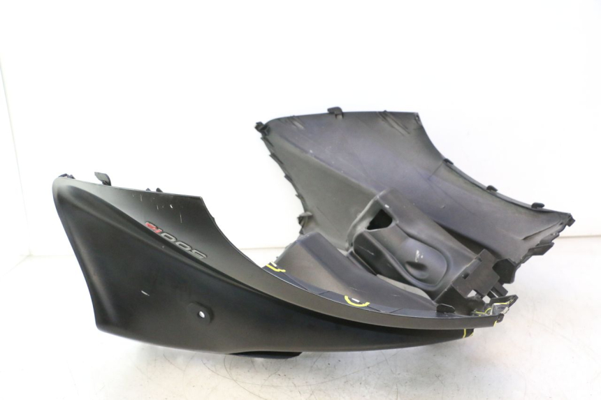 photo de FRONTVERKLEIDUNG  PIAGGIO MP3 500 (2016 - 2018) - Technische Nahaufnahme