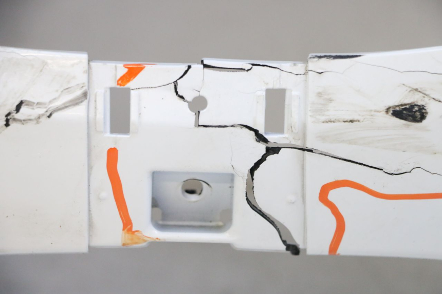 photo de FRONTVERKLEIDUNG  YAMAHA NEO'S CORE 1 (2022 - 2026) - Profilansicht des Ersatzteils