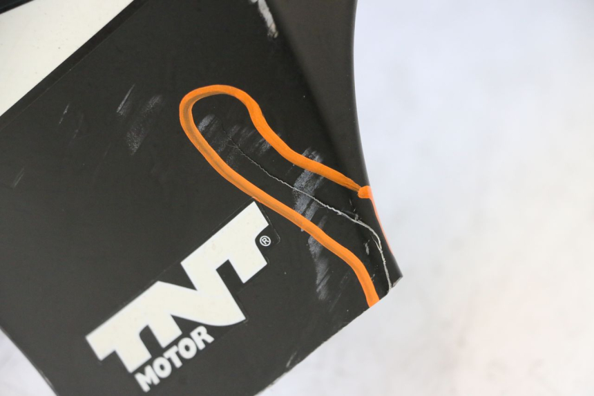 photo de VORDERSEITE TNT MOTOR ROMA 10' 4T 50 (2007 - 2018) - Fokus auf die Struktur
