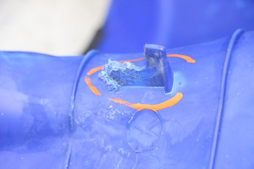 photo de FRONTVERKLEIDUNG  HYTRACK S 150 (2003 - 2011) - Oberflächenzustand und Material