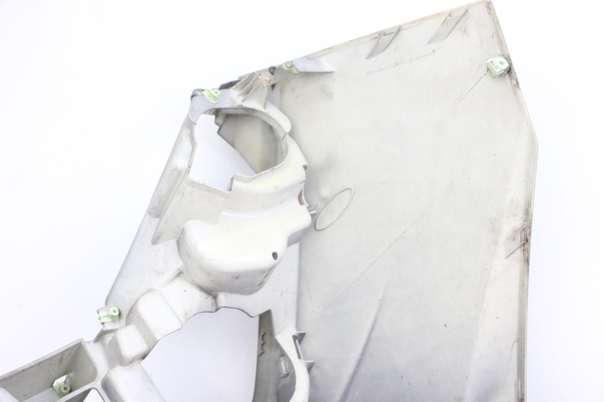 photo de FRONTVERKLEIDUNG  PEUGEOT SATELIS 250 (2006 - 2012) - Weitere Ansicht des Artikels