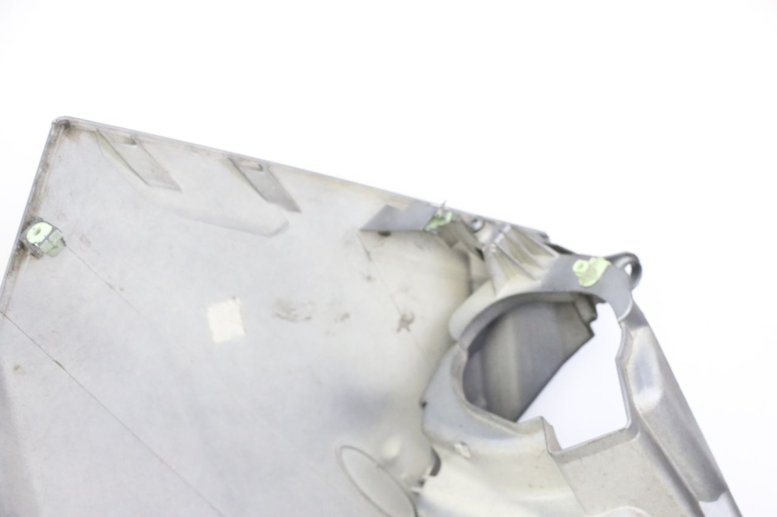 photo de FRONTVERKLEIDUNG  PEUGEOT SATELIS 250 (2006 - 2012) - Kennzeichnungen und Originalreferenzen