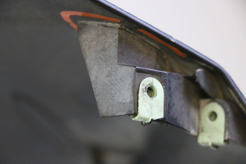 photo de FRONTVERKLEIDUNG  PEUGEOT SATELIS 125 (2006 - 2009) - Detailansicht des Bauteils