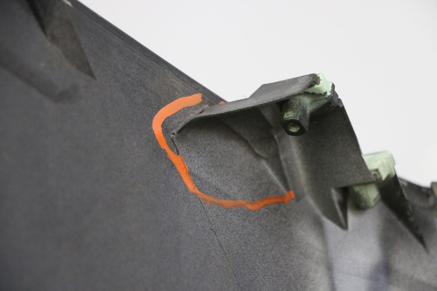 photo de FRONTVERKLEIDUNG  PEUGEOT SATELIS 125 (2006 - 2009) - Zoom auf Gebrauchszustand