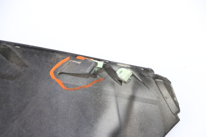 photo de FRONTVERKLEIDUNG  PEUGEOT SATELIS 125 (2006 - 2009) - Oberflächenzustand und Material