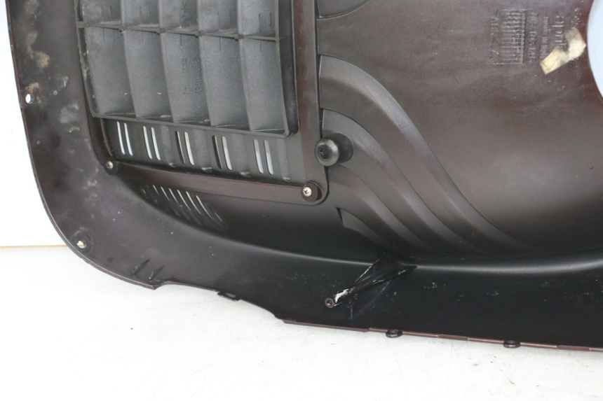 photo de FRONTVERKLEIDUNG  APRILIA SCARABEO GT TOURING 125 (1999 - 2005) - Zoom auf Komponenten